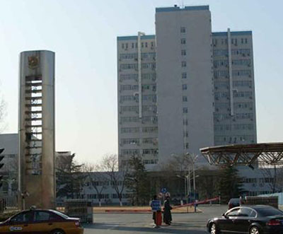 �׶��t(y��)�ƴ�WУ�@�V��ϵ�y(t��ng)